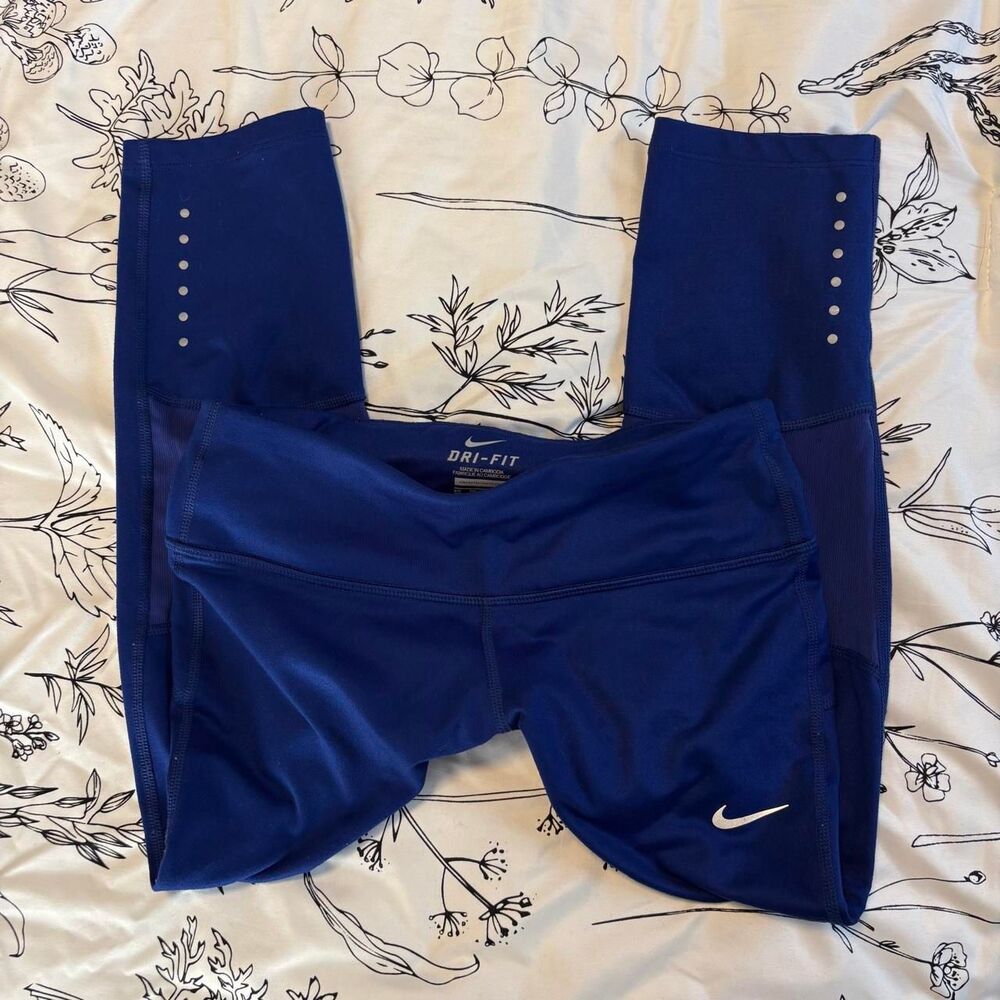 Nike Dri-Fit blue capri leggings